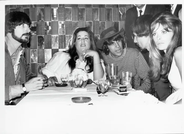 Framed Print : Photo of The Mamas and the Papas Framed Print : Photo of The Mamas and the Papas