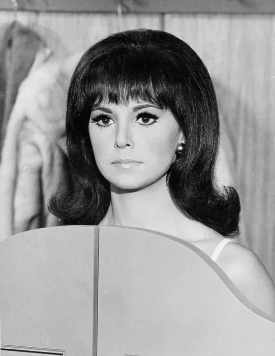 Framed Print : Photo of Marlo Thomas Framed Print : Photo of Marlo Thomas