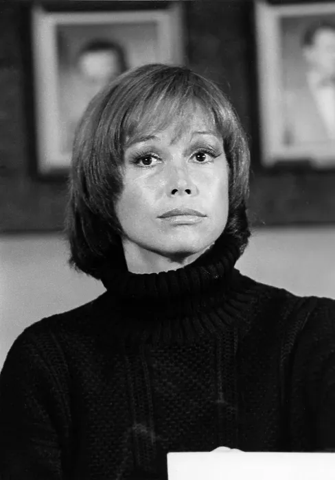 Framed Print : Photo of Mary Tyler Moore Framed Print : Photo of Mary Tyler Moore