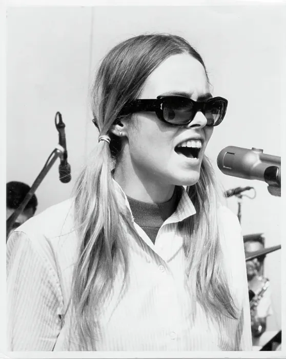 Framed Print : Photo of Michelle Phillips Framed Print : Photo of Michelle Phillips