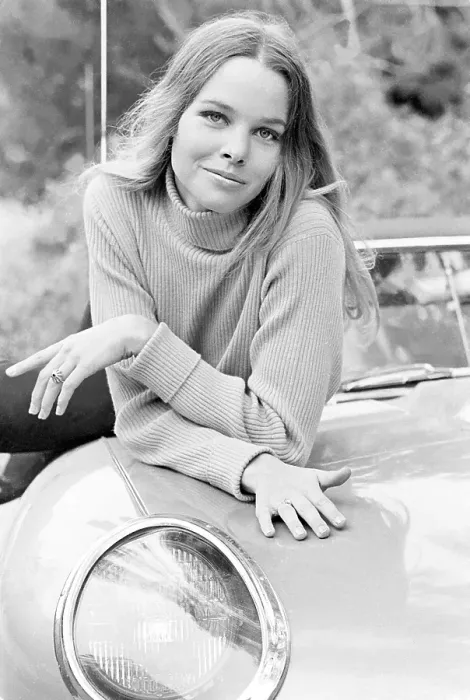 Framed Print : Photo of Michelle Phillips Framed Print : Photo of Michelle Phillips