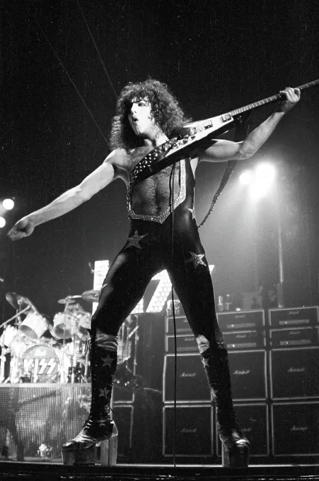 Framed Print : Photo of Paul Stanley Framed Print : Photo of Paul Stanley