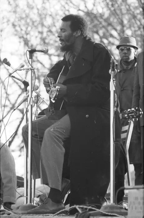 Framed Print : Photo of Richie Havens Framed Print : Photo of Richie Havens