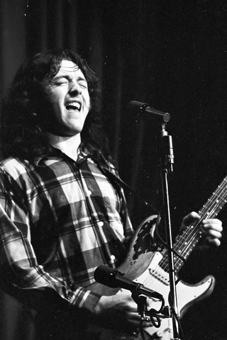 Framed Print : Photo of Rory Gallagher Framed Print : Photo of Rory Gallagher