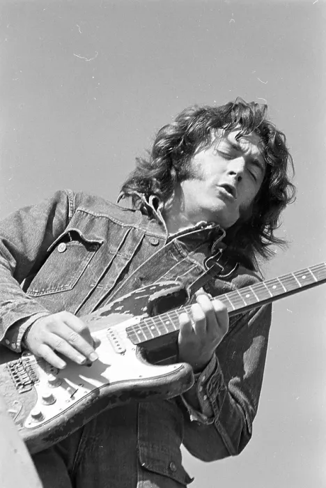 Framed Print : Photo of Rory Gallagher Framed Print : Photo of Rory Gallagher