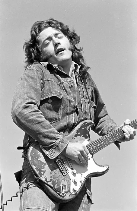 Framed Print : Photo of Rory Gallagher
