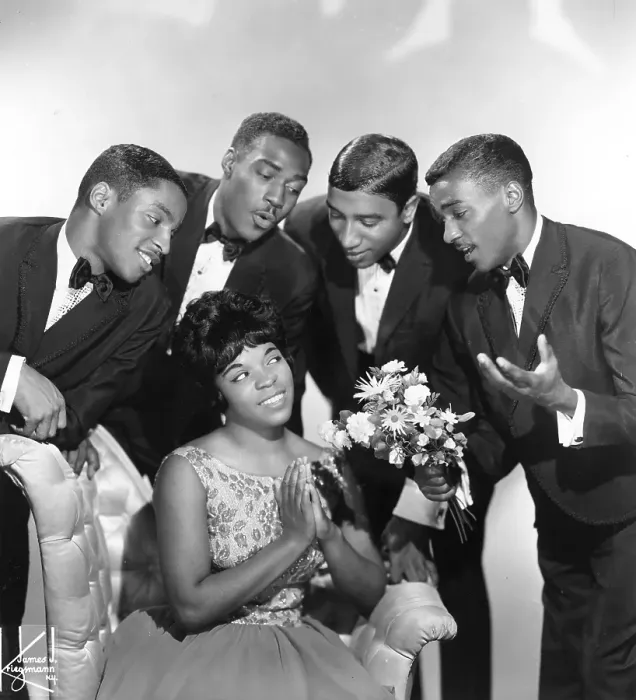 Framed Print : Photo of Ruby & The Romantics Framed Print : Photo of Ruby & The Romantics