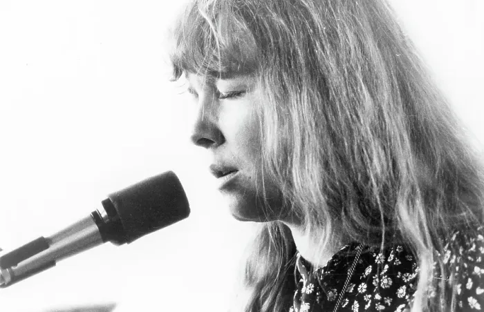 Framed Print : Photo of Sandy Denny Framed Print : Photo of Sandy Denny