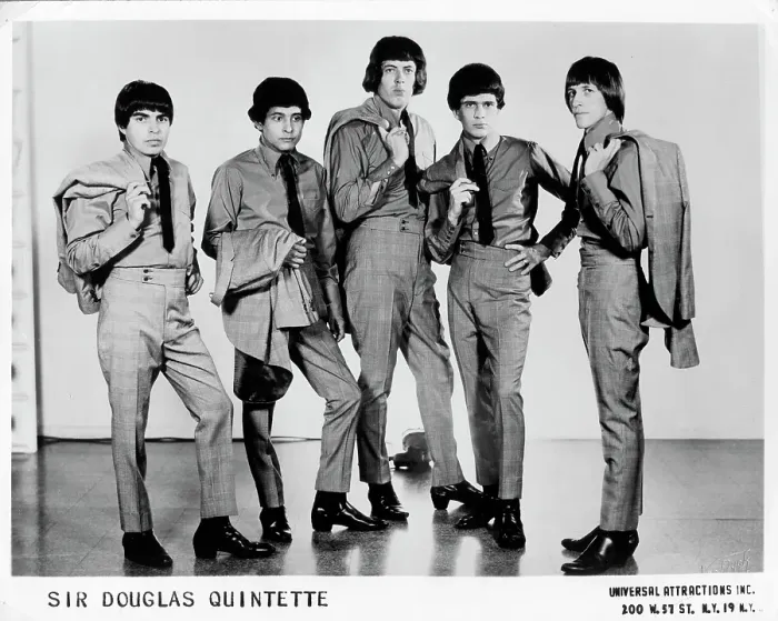 Framed Print : Photo of Sir Douglas Quintet Framed Print : Photo of Sir Douglas Quintet