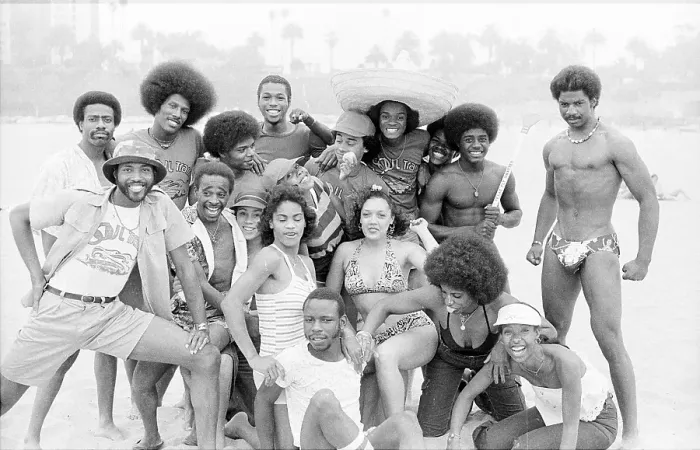 Framed Print : Photo of Soul Train Gang