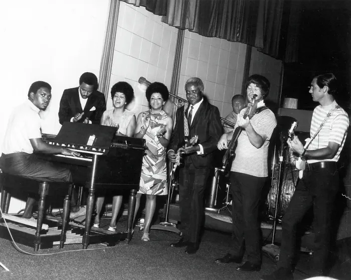 Framed Print : Photo of Staple Singers Framed Print : Photo of Staple Singers