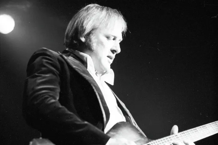 Framed Print : Photo of Stephen Stills Framed Print : Photo of Stephen Stills