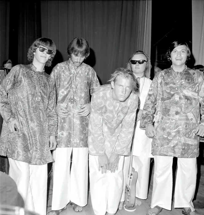 Framed Print : Photo of Strawberry Alarm Clock Framed Print : Photo of Strawberry Alarm Clock