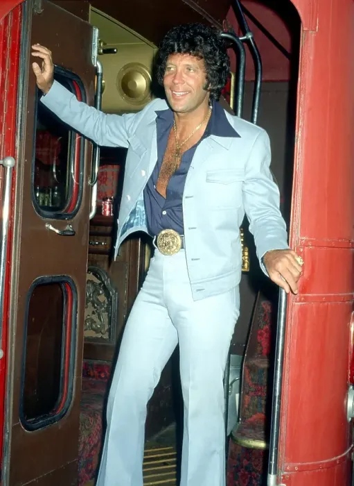 Framed Print : Photo of Tom Jones Framed Print : Photo of Tom Jones