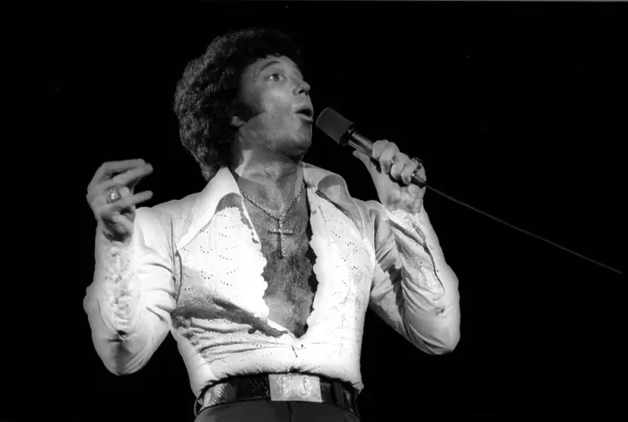 Framed Print : Photo of Tom Jones Framed Print : Photo of Tom Jones