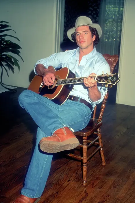 Framed Print : Photo of Tom Wopat Framed Print : Photo of Tom Wopat