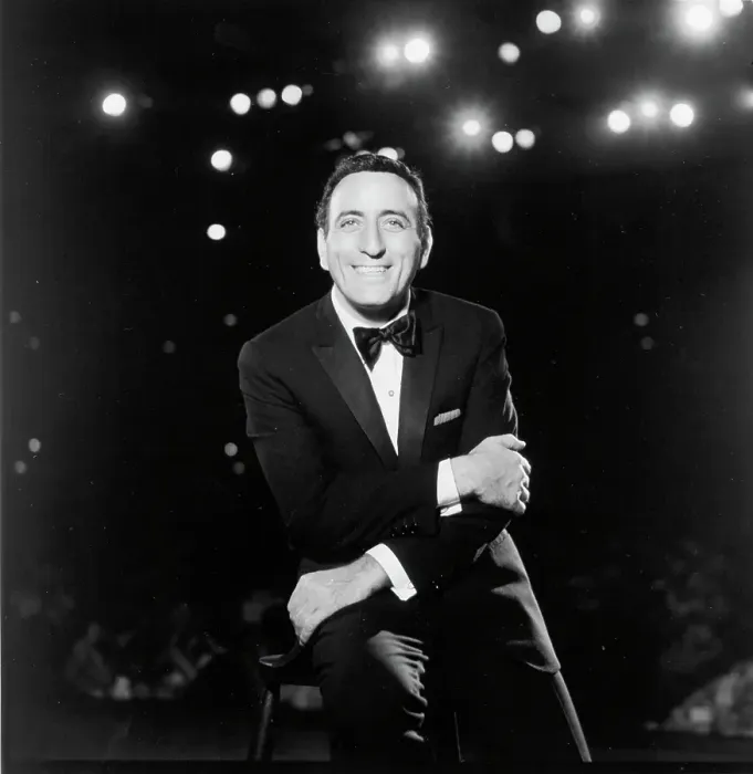 Framed Print : Photo of Tony Bennett Framed Print : Photo of Tony Bennett