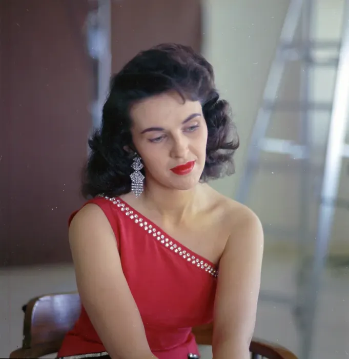 Framed Print : Photo of Wanda Jackson Framed Print : Photo of Wanda Jackson