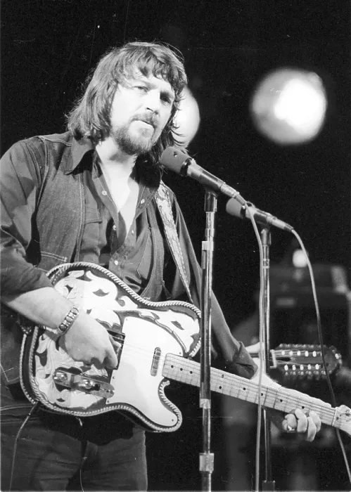 Framed Print : Photo of Waylon Jennings Framed Print : Photo of Waylon Jennings