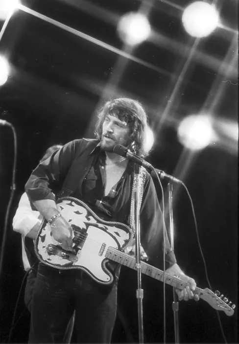 Framed Print : Photo of Waylon Jennings Framed Print : Photo of Waylon Jennings