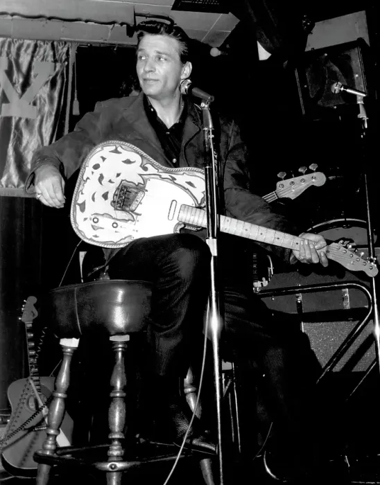 Framed Print : Photo of Waylon Jennings Framed Print : Photo of Waylon Jennings