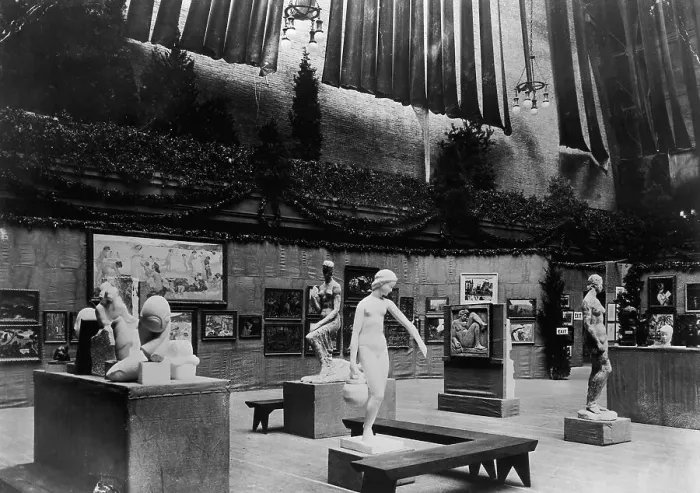 Framed Print : Photograph Showing the Armory Art Show in New York in 1913