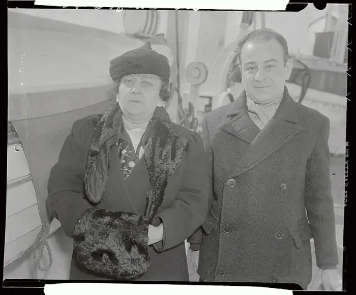 Framed Print : Pianist Sura Cherkassky with his Mother Framed Print : Pianist Sura Cherkassky with his Mother