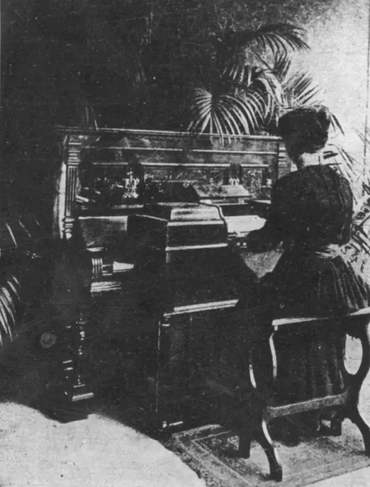Framed Print : Piano Player Framed Print : Piano Player
