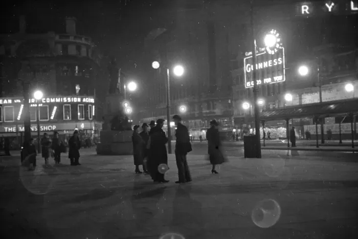 Framed Print : Piccadilly At Night Framed Print : Piccadilly At Night