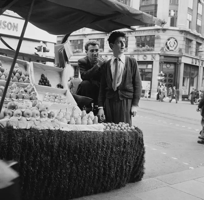 Framed Print : Piccadilly Stall Framed Print : Piccadilly Stall