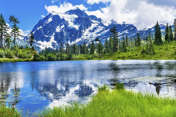 Picture Lake, Mount Baker Highway, Washington State, USA