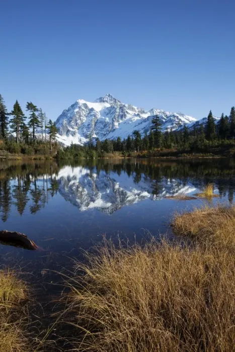 Framed Print : Picture Lake in the Northern Cascades, Rockport, Washington, United States Framed Print : Picture Lake in the Northern Cascades, Rockport, Washington, United States