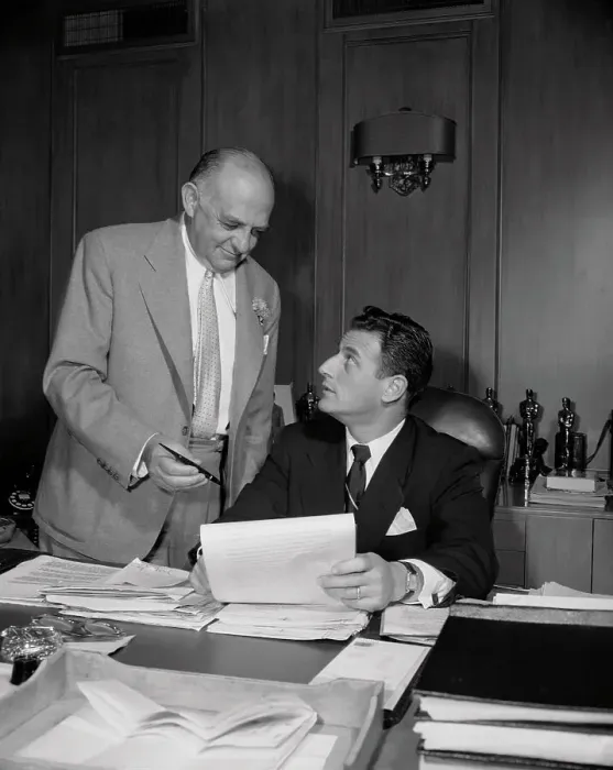 Framed Print : Picture of Stanley Kramer and Harry Cohn Signing Contract Framed Print : Picture of Stanley Kramer and Harry Cohn Signing Contract