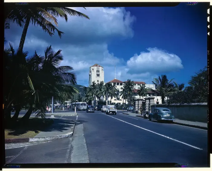 Framed Print : Picturesque View of Honolulu Street Framed Print : Picturesque View of Honolulu Street