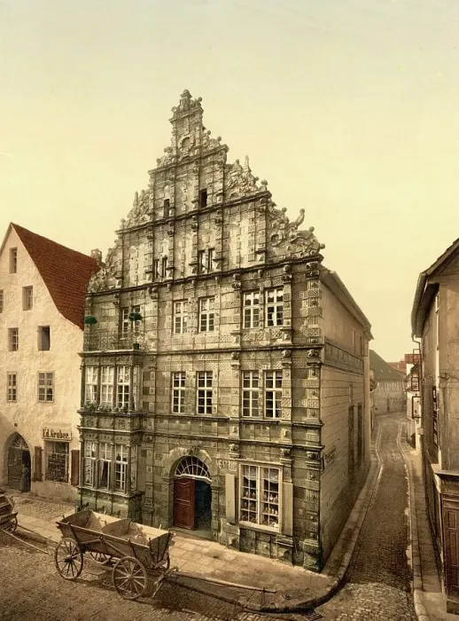 Framed Print : The Pied Piper House in Hamelin, Lower Saxony, Germany, Historic, digitally restored reproduction of a photochromic print from the 1890s Framed Print : The Pied Piper House in Hamelin, Lower Saxony, Germany, Historic, digitally restored reproduction of a photochromic print from the 1890s