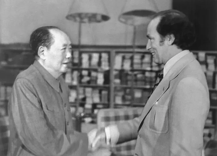 Framed Print : Pierre Trudeau and Mao Tse-Tung Shaking Hands Framed Print : Pierre Trudeau and Mao Tse-Tung Shaking Hands