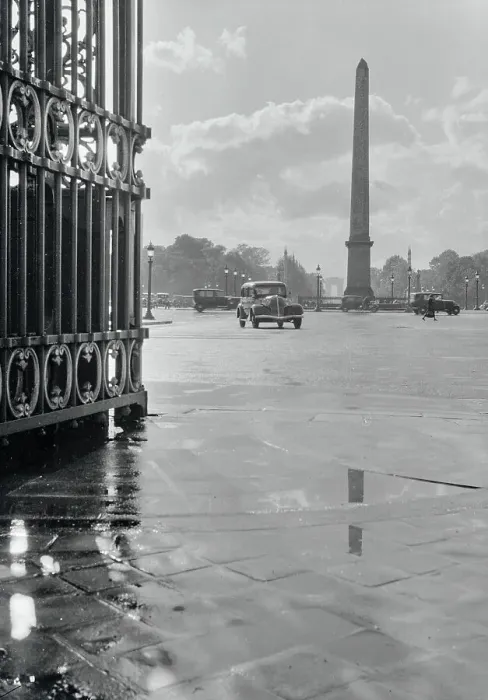 Framed Print : Place de la Concorde with Automobile in Foreground Framed Print : Place de la Concorde with Automobile in Foreground