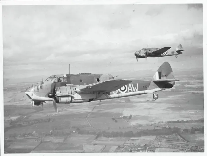 Framed Print : Planes Flying in Close Formation Framed Print : Planes Flying in Close Formation