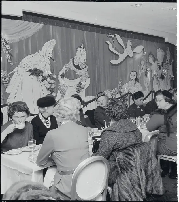 Framed Print : Playbill Restaurant Patrons by Hirschfeld Caricature Mural Framed Print : Playbill Restaurant Patrons by Hirschfeld Caricature Mural