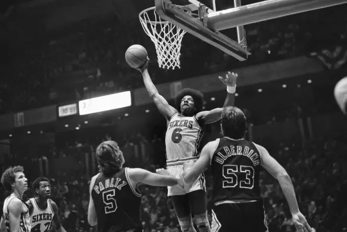 Framed Print : Players Watching Julius Erving About to Score