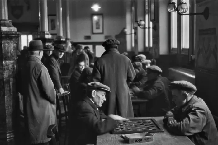 Framed Print : Playing Draughts Framed Print : Playing Draughts