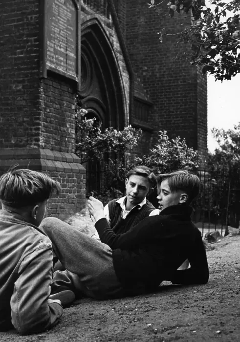 Framed Print : Playtime. circa 1950: A scene from a playground in Ordsall Framed Print : Playtime. circa 1950: A scene from a playground in Ordsall
