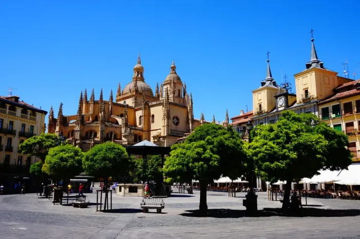 Framed Print : Plaza Mayor and Cathedral of Segovia, Spain Framed Print : Plaza Mayor and Cathedral of Segovia, Spain