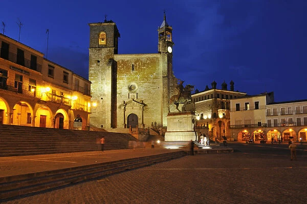 Plaza Mayor, city square with San Martin church, Trujillo, Extremadura, Spain, Europe