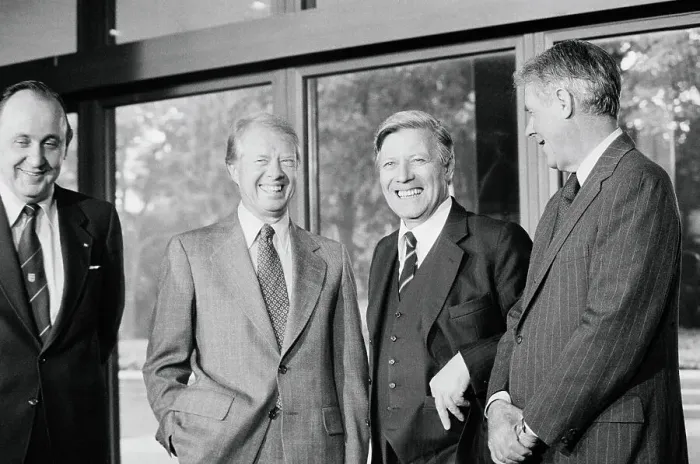 Framed Print : Pleasant Gathering with Jimmy Carter and Helmut Schmidt Framed Print : Pleasant Gathering with Jimmy Carter and Helmut Schmidt