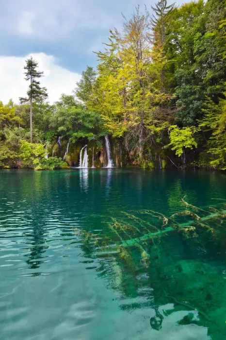 Framed Print : Plitvice lakes in Croatia