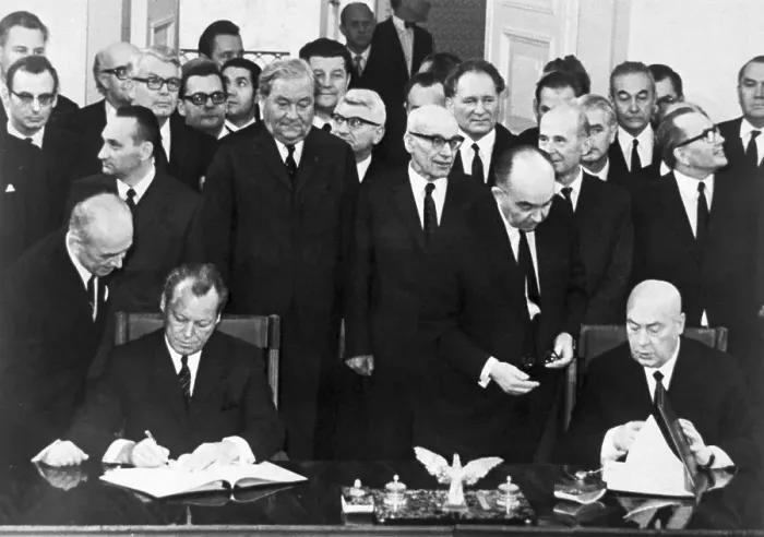 Framed Print : Poland Signs Treaty with West Germany Framed Print : Poland Signs Treaty with West Germany
