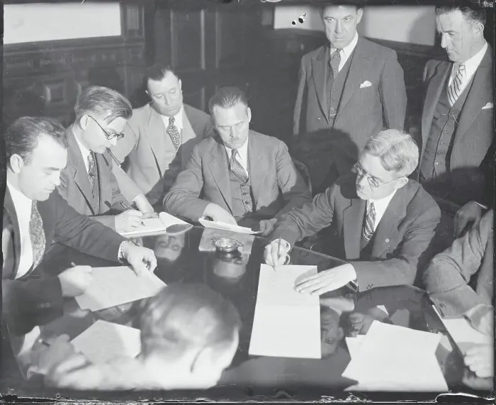 Framed Print : Police H. Norman Schwartzkopf with Reporters Framed Print : Police H. Norman Schwartzkopf with Reporters