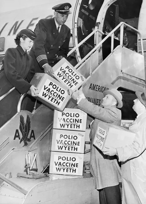 Framed Print : Polio Vaccine Being Shipped To West Framed Print : Polio Vaccine Being Shipped To West
