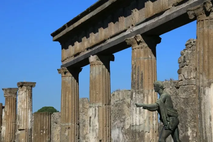 Framed Print : Pompeii, statue of Apollo at the Temple of Apollo Framed Print : Pompeii, statue of Apollo at the Temple of Apollo